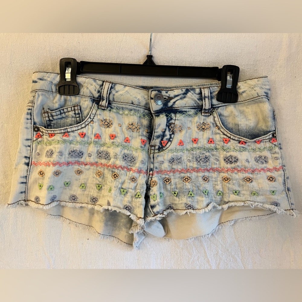 Mossimo Embellished Shorty Short